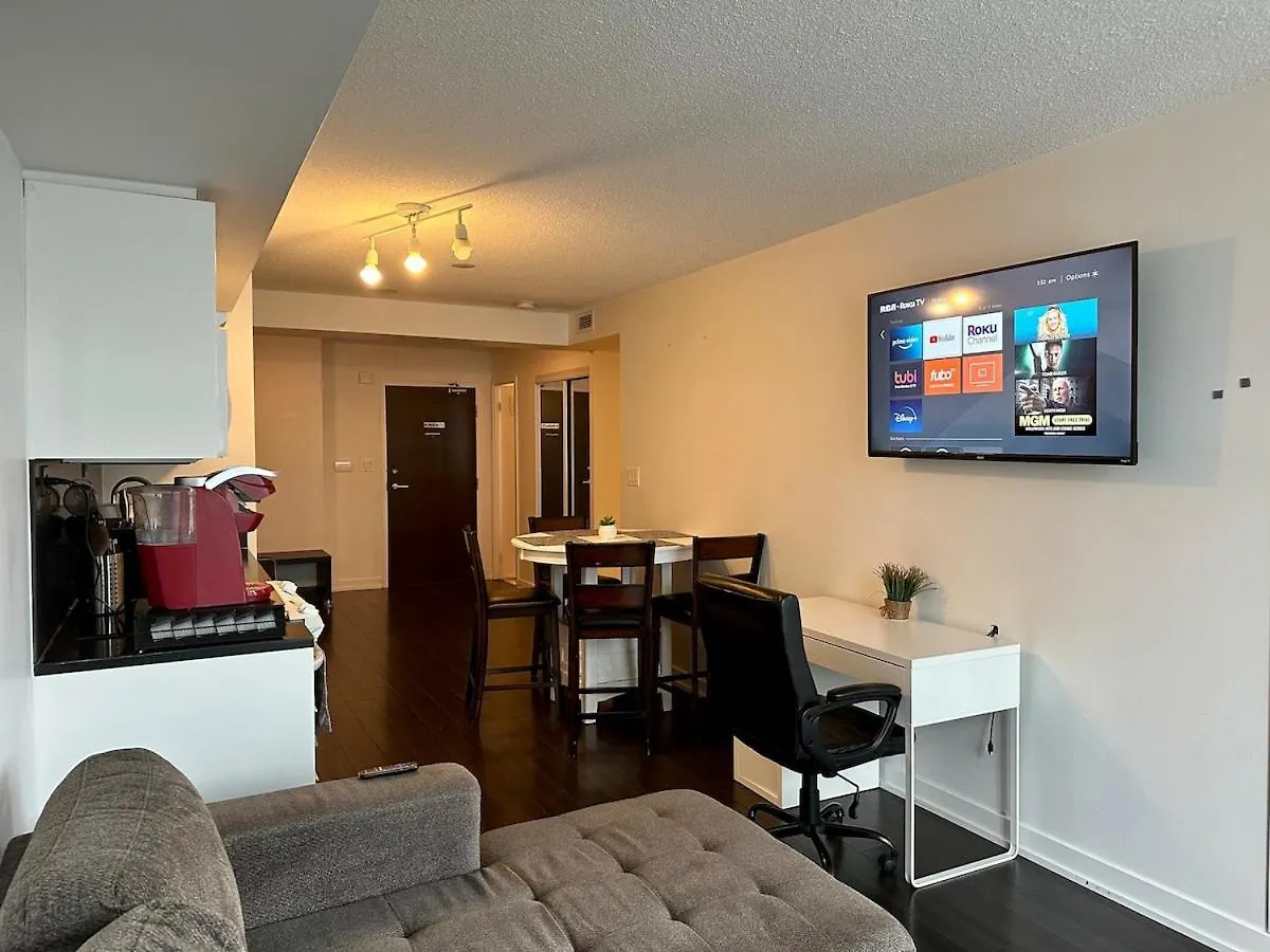 Perfect Location - Comfy Suite Toronto 0*,  Canada