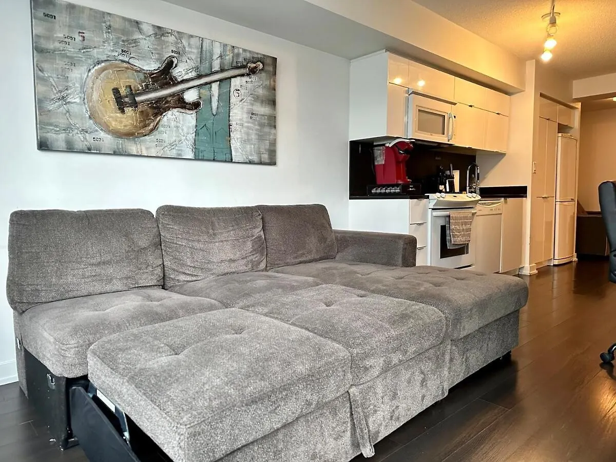 Perfect Location - Comfy Suite Toronto Apartment