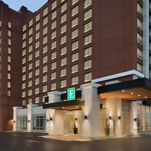 Embassy By Hilton Airport טורונטו
