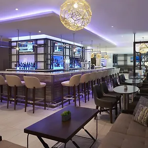 4* Отель Airport Marriott